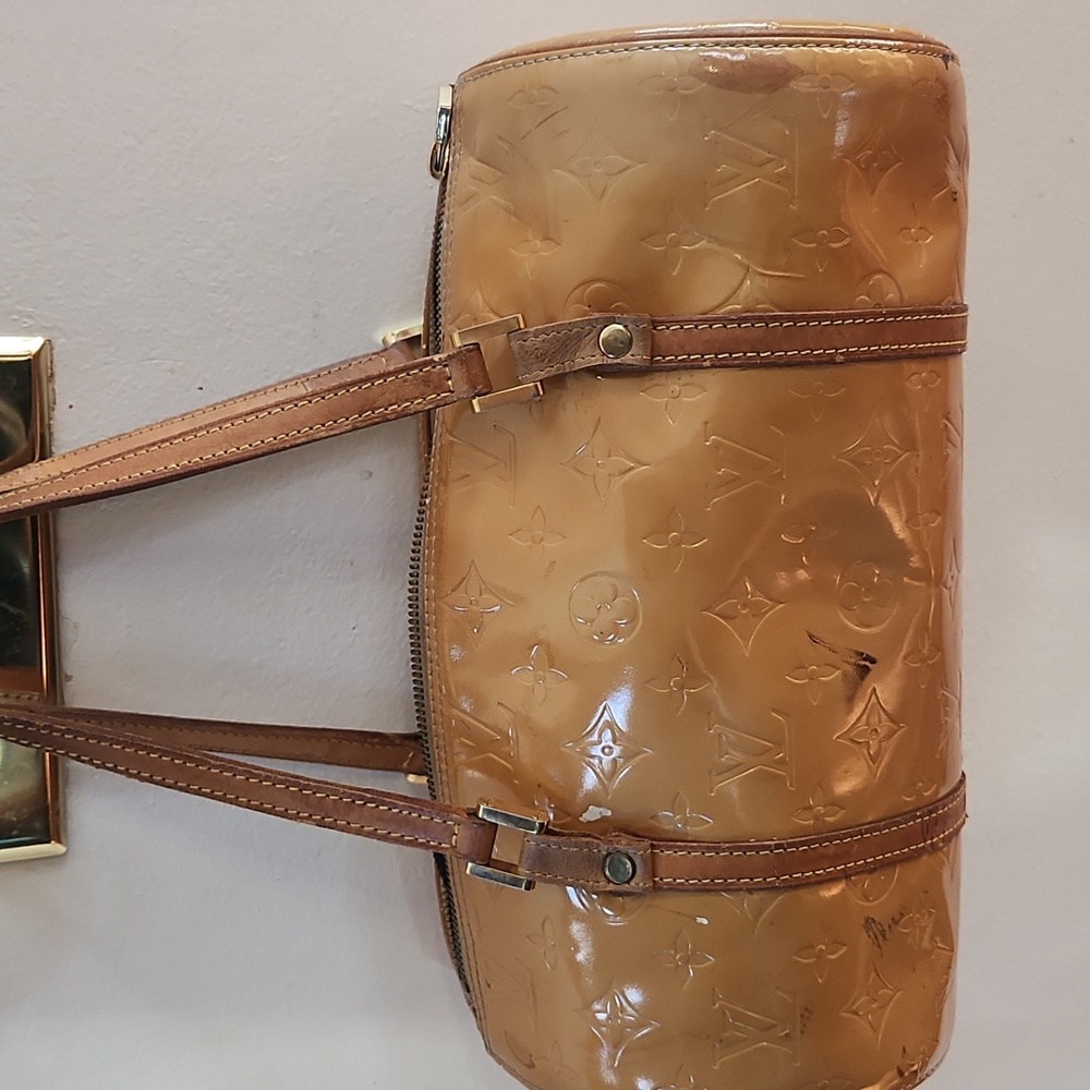 Authentic Louis Vuitton Vernis Papillon Mini Bag in Caramel Patent - Picture 2 of 6